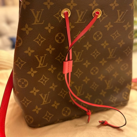 Louis Vuitton NeoNoe Handbag MM Brown Canvas. - Picture 2 of 8